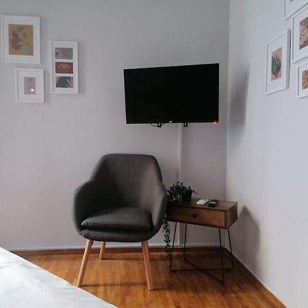 Minimal Studio Varnava Square - Kallimarmaro Area เอเธนส์ ภายนอก รูปภาพ